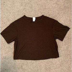 Size XS brown H&M ribbed women’s top (slightly cropped)